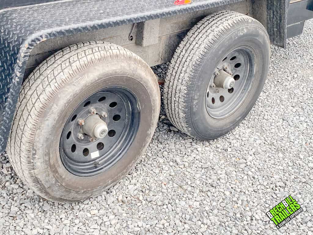 Wheels on the used dump trailer