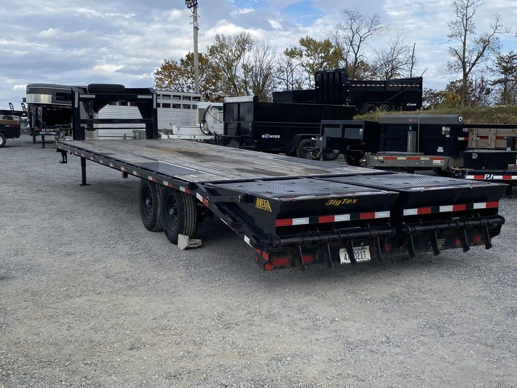 USED Big Tex 16K Single Wheel Tandem Axle Gooseneck Trailer 8.5’x30’