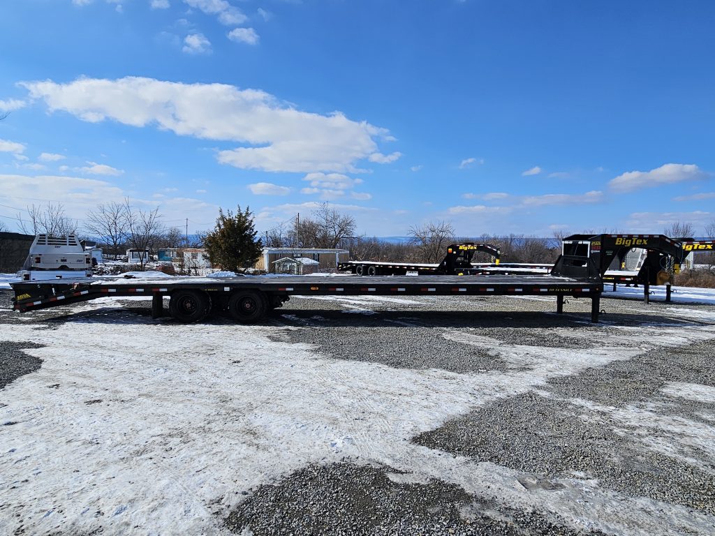Side view of the trailer