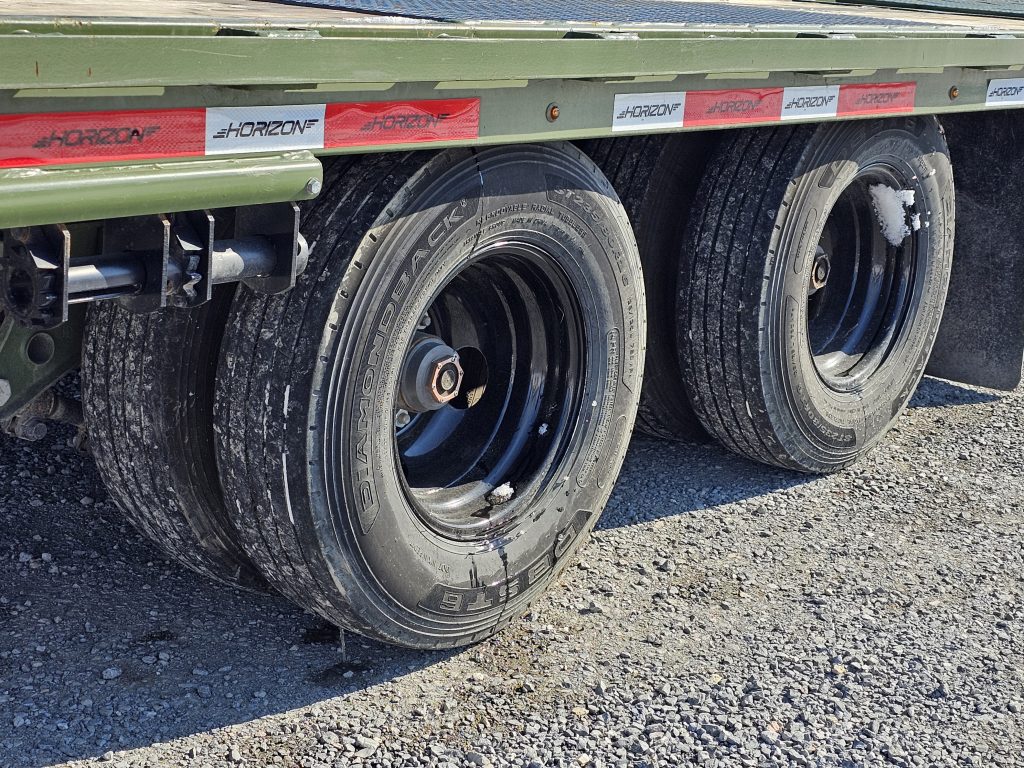 Wheels on the used horizon flat deck