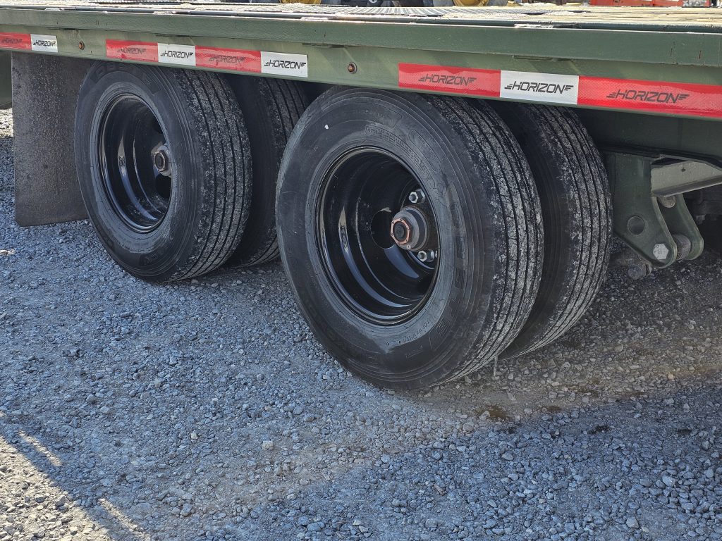 Wheels on the used Horizon 40ft flat deck trailer
