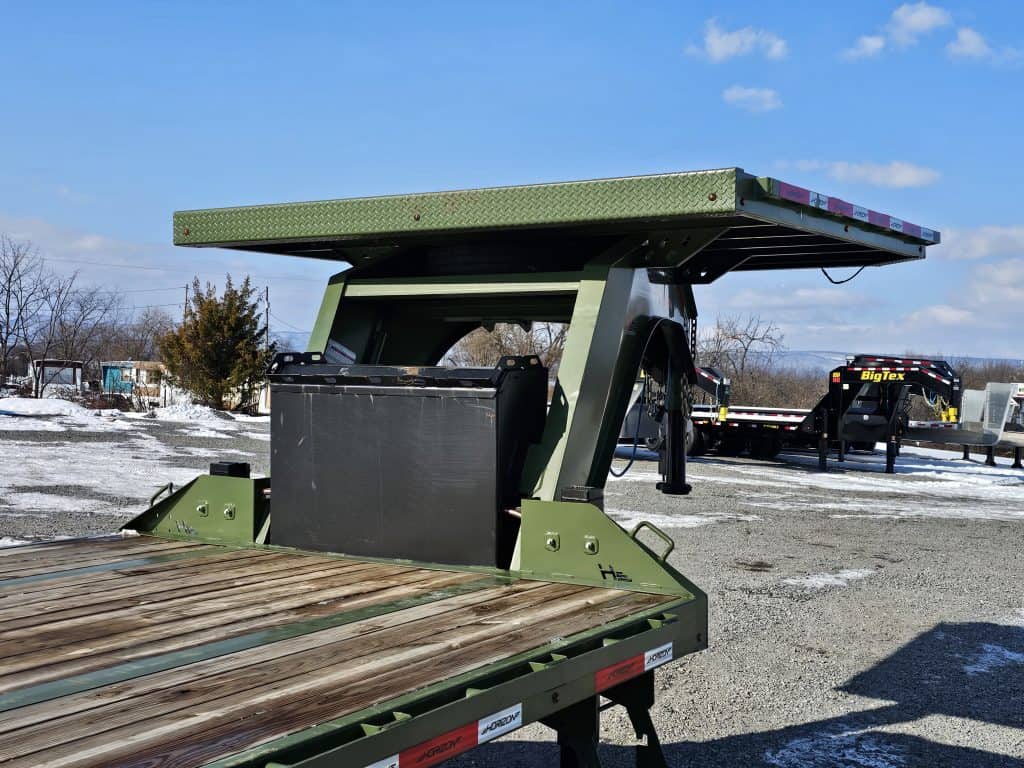 deck on top of the gooseneck