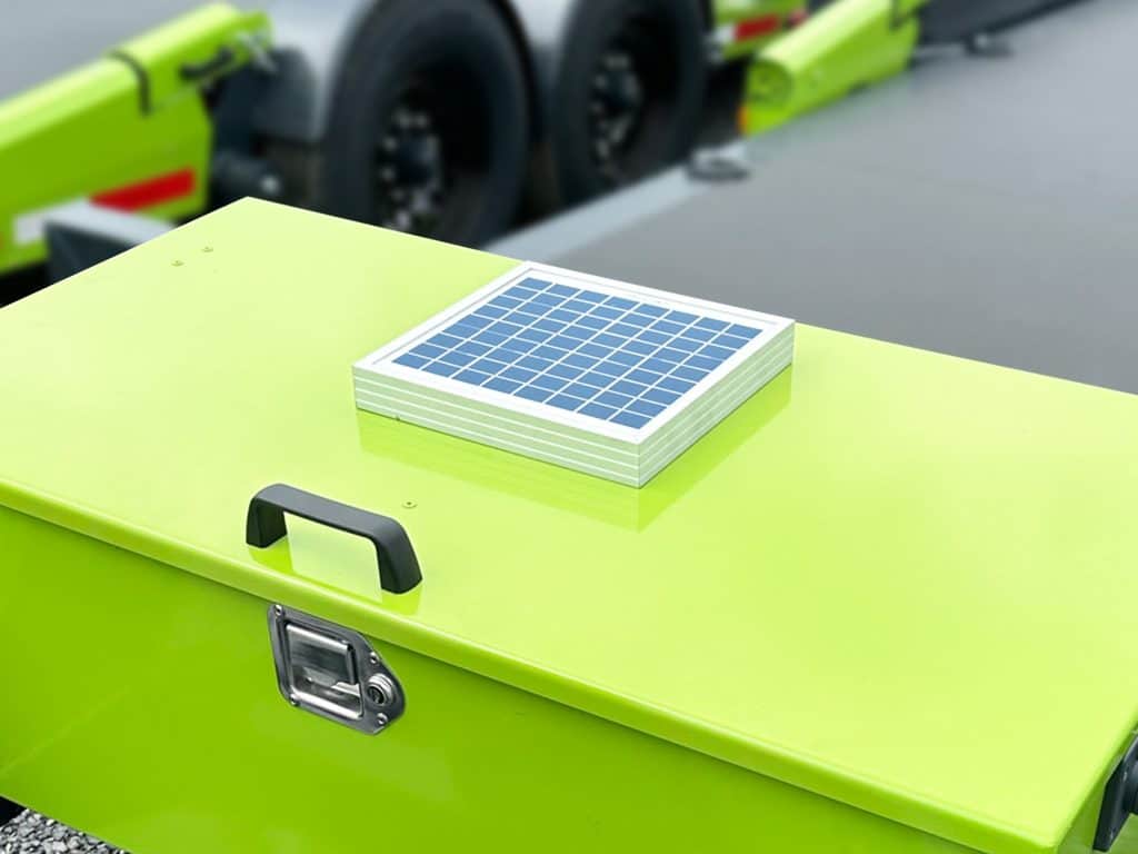 FlatTrak solar battery charger