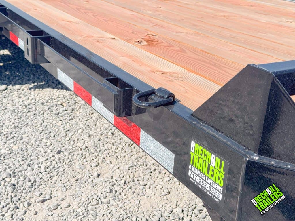 D ring anchor point on side of the trailer