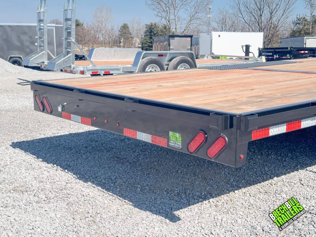 The back bumper on the trailer.